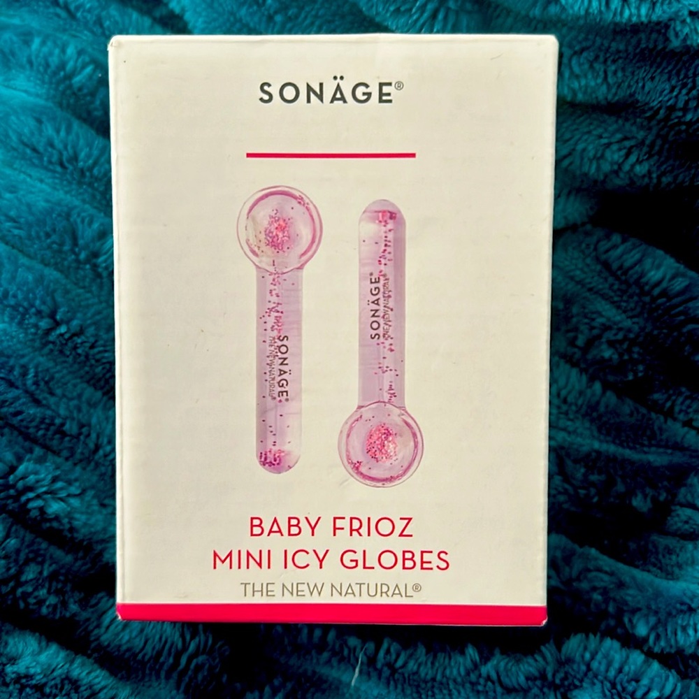 SONÄGE. Baby Frioz Mini Icy Globes.